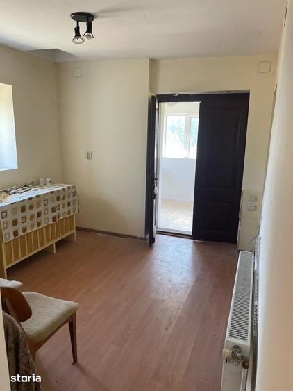 Casă cu 3 camere cu Teren 1346 Mp în Poroschia