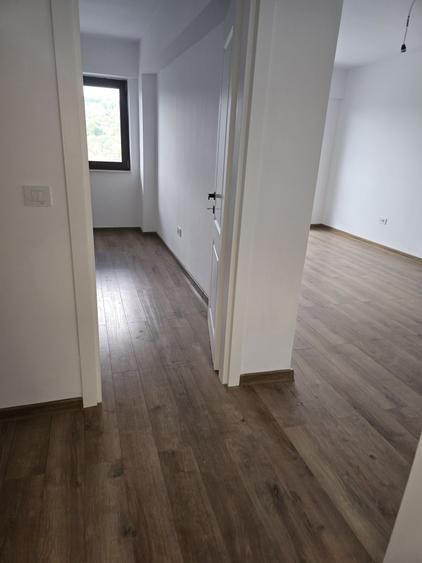 Apartament cu 2 camere semidecomandat în Bucium
