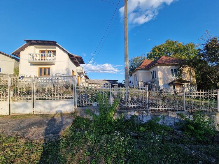 Casă cu 4 camere în Slătioarele