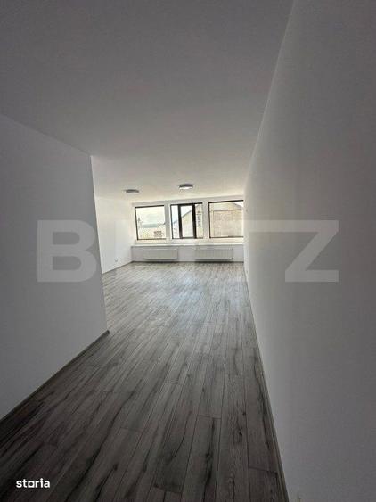 Spațiu comercial, de 200 mp, în Paltin