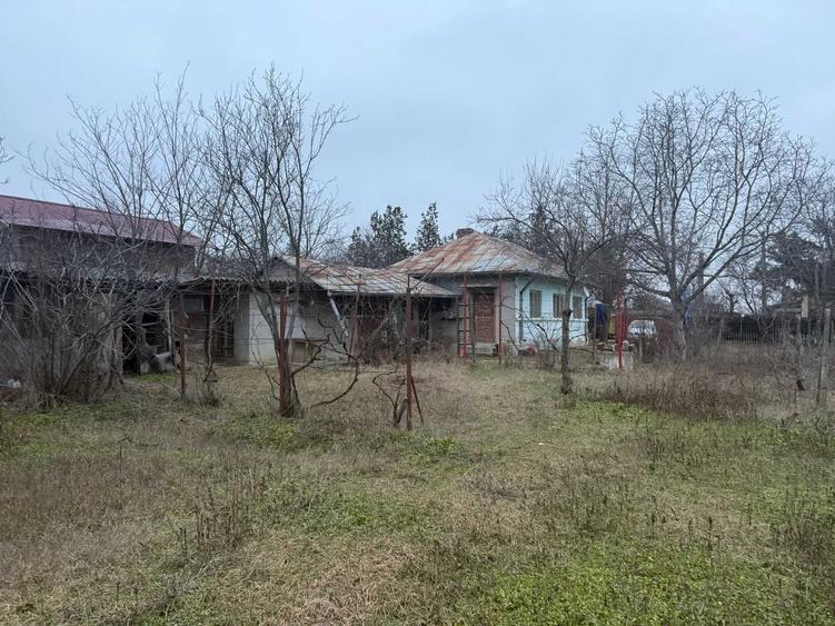 Casă cu 3 camere în Fefelei