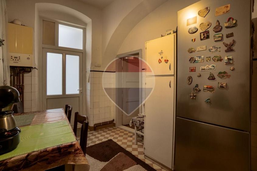 Apartament cu 3 camere decomandat în Centrul Istoric