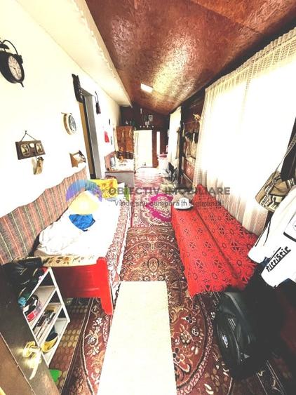 Casă cu 3 camere cu Teren 1300 Mp în Slobozia (Roznov)