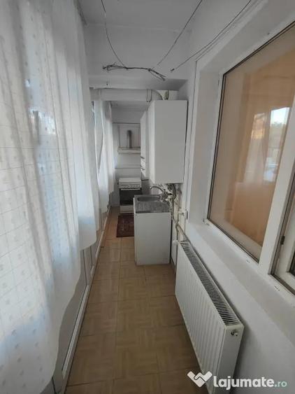 Garsonieră decomandată în Craiovița Nouă