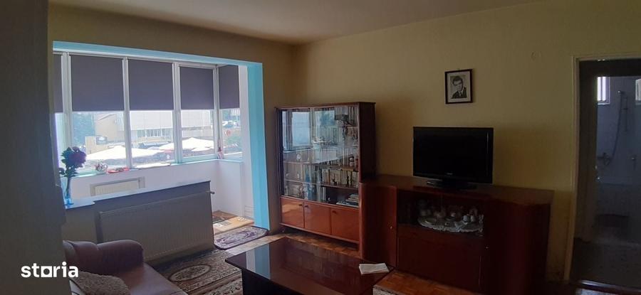 Vindem 2 camere vis-a-vis de Star - 5