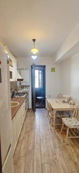 Apartament cu 2 camere decomandat în 1 Decembrie 1918