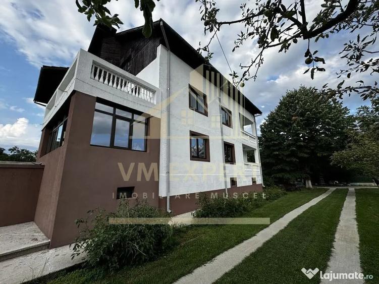 Casă cu 5 camere cu Teren 2078 Mp în Câmpulung Muscel