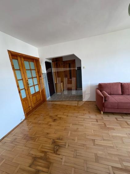 Apartament cu 4 camere semidecomandat, mobilat în Mănăștur