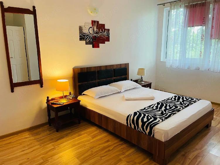 Casă cu 12 camere cu Teren 2000 Mp în Nord