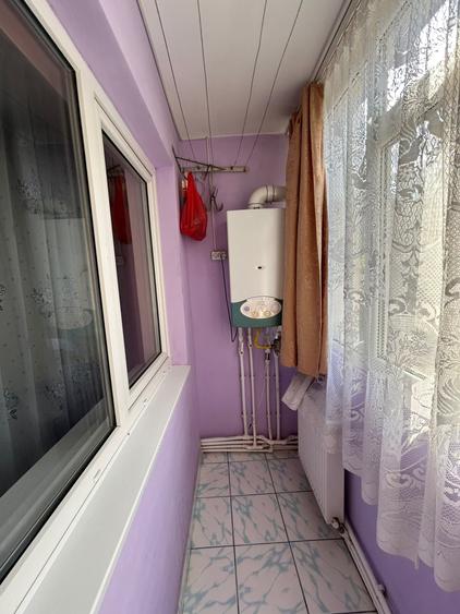 Apartament cu 3 camere semidecomandat în Viziru 1