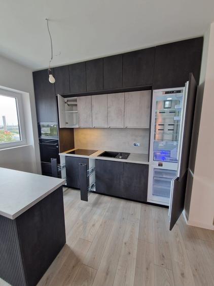 Apartament cu 3 camere decomandat în Sud