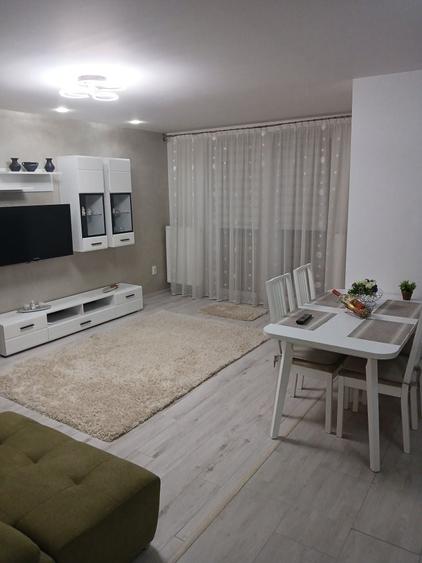 Apartament cu 2 camere decomandat în Unirii