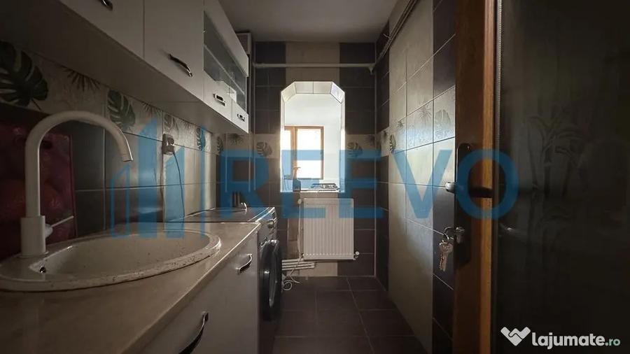 Apartament cu 2 camere semidecomandat, mobilat în Central