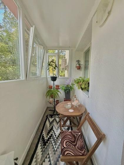 Apartament cu 3 camere decomandat în Titan