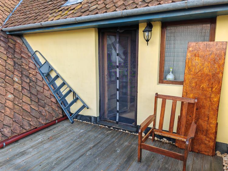 Casă individuală cu 5 camere cu Canalizare în Caragiale