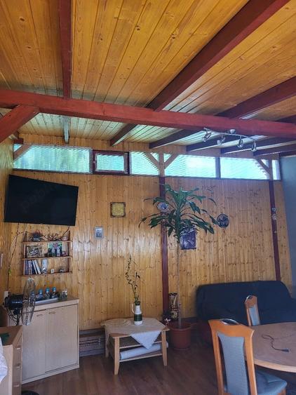 Casă cu 3 camere cu Teren 1400 Mp în Central