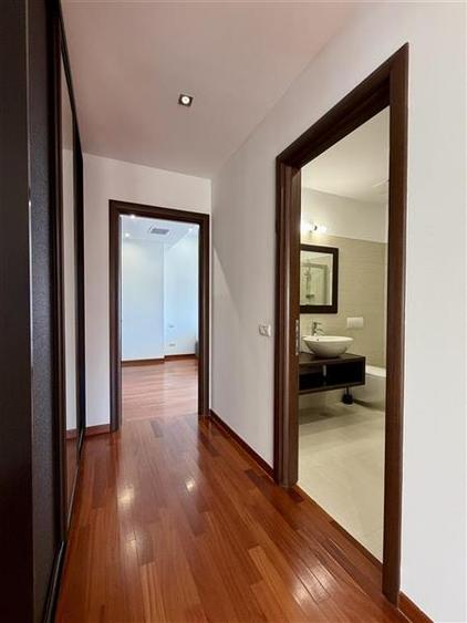 Apartament cu 4 camere decomandat în Dorobanți