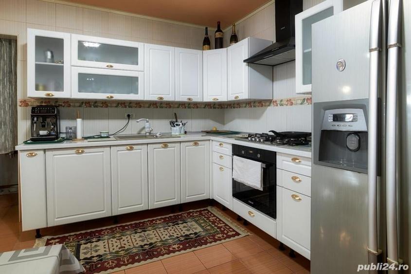 Casă cu 6 camere cu Teren 300 Mp în Eforie