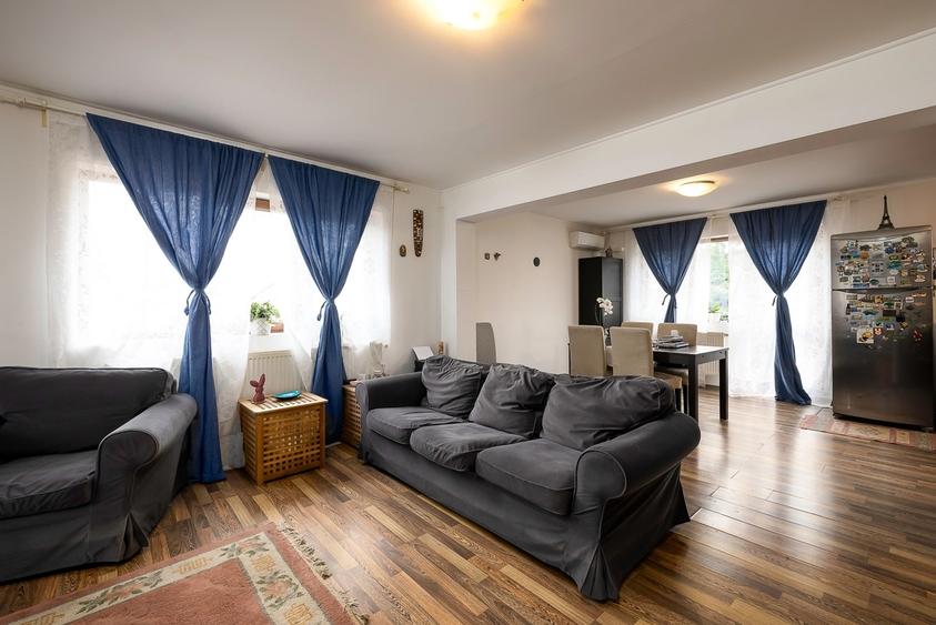 Casă cu 6 camere cu Teren 286 Mp în Eroii Revoluției