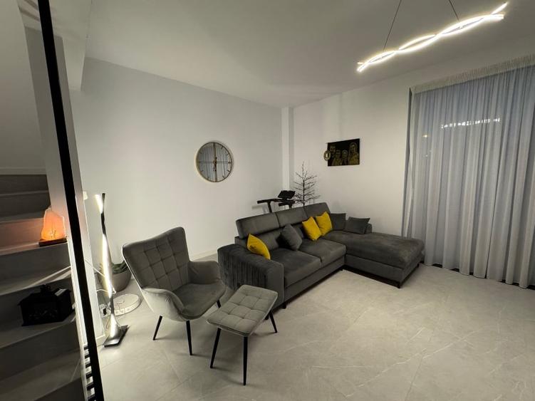 Duplex cu 4 camere cu Canalizare în Tomis Nord