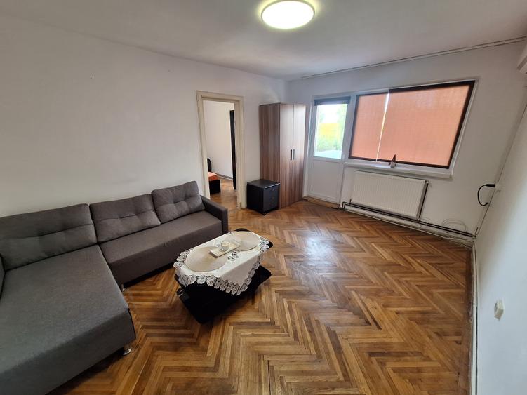 Apartament cu 2 camere semidecomandat în Complex Studențesc