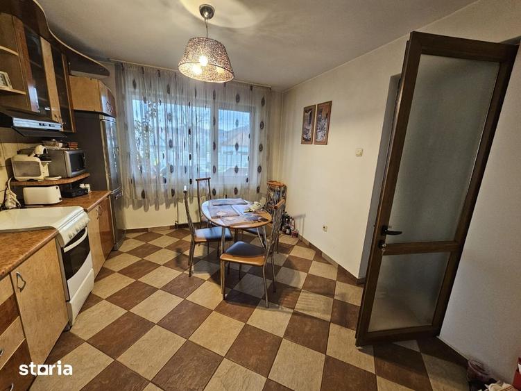 Casă cu 5 camere cu Teren 650 Mp în Curtea de Argeș