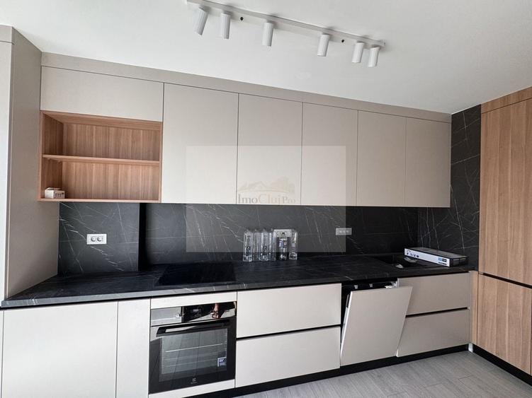 Apartament cu 3 camere decomandat în Iris