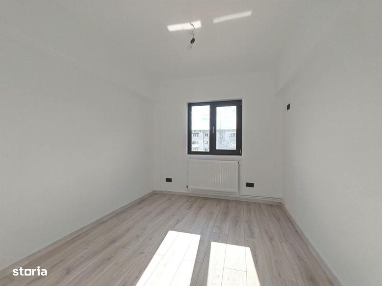 Apartament cu 3 camere semidecomandat în Găvana