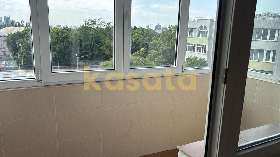 Apartament cu 2 camere decomandat în Aviației