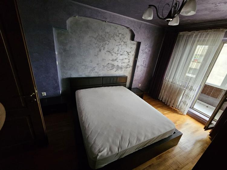 Apartament cu 3 camere decomandat în Popa Șapcă