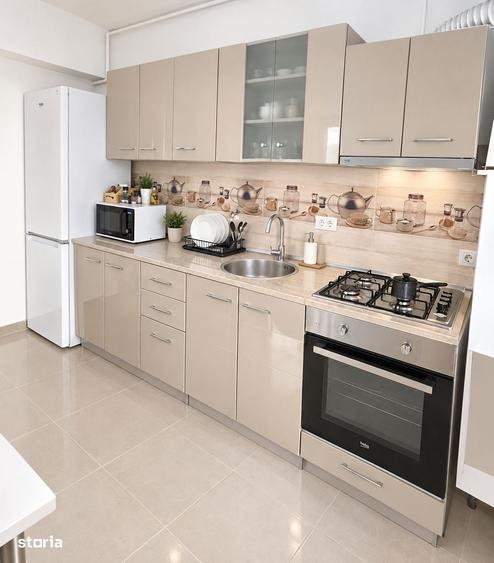 Apartament cu 3 camere semidecomandat în Viilor