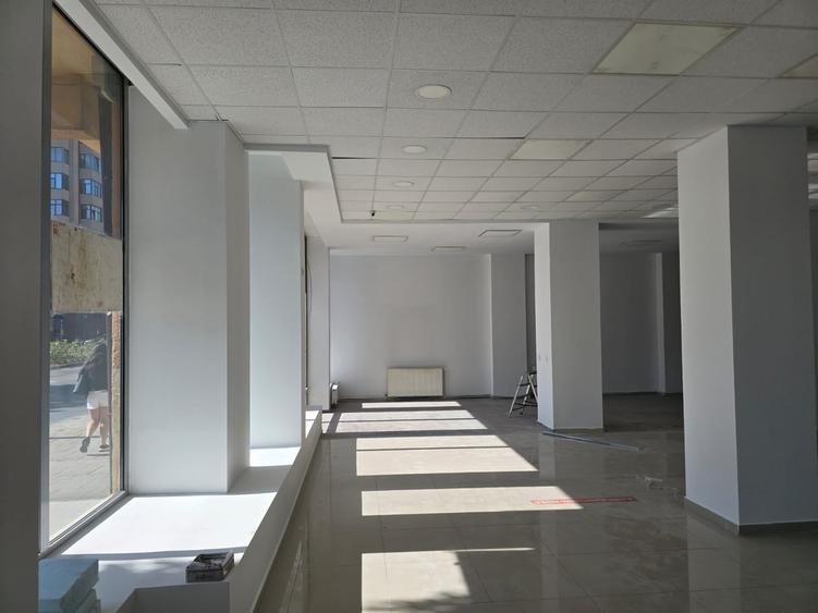 Spațiu comercial, de 185 mp, în Delfinariu