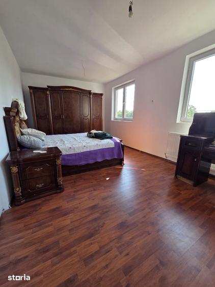 Casă cu 6 camere cu Teren 500 Mp în 1 Mai