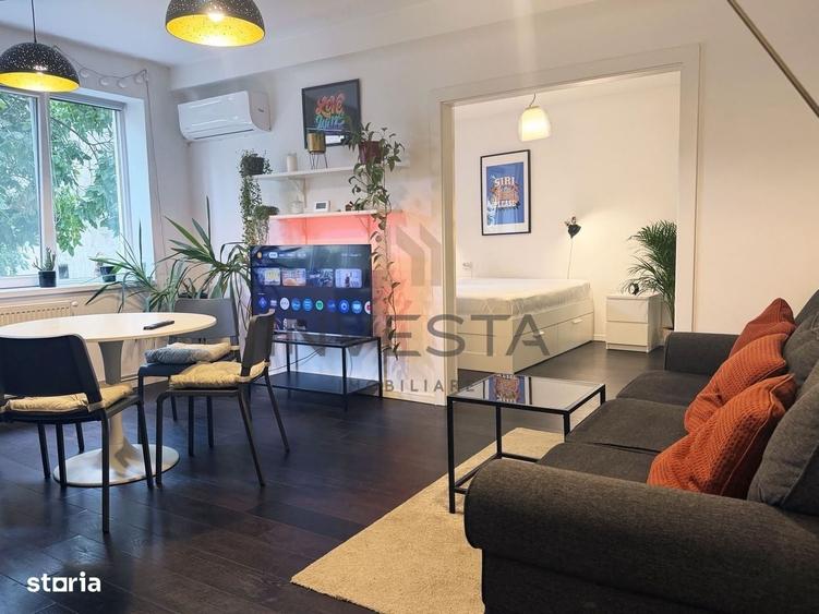 Apartament cu 3 camere semidecomandat în Horea