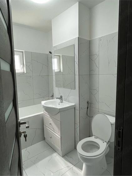 Apartament cu 3 camere decomandat în Trivale