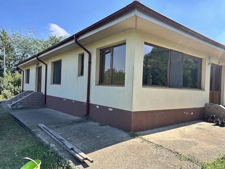 Casă cu 4 camere cu Teren 2000 Mp în Negrea