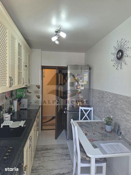 Apartament cu 3 camere decomandat în Dârste