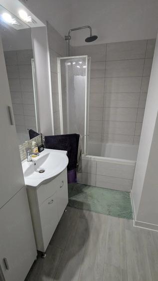 Apartament cu 2 camere decomandat în Torontalului