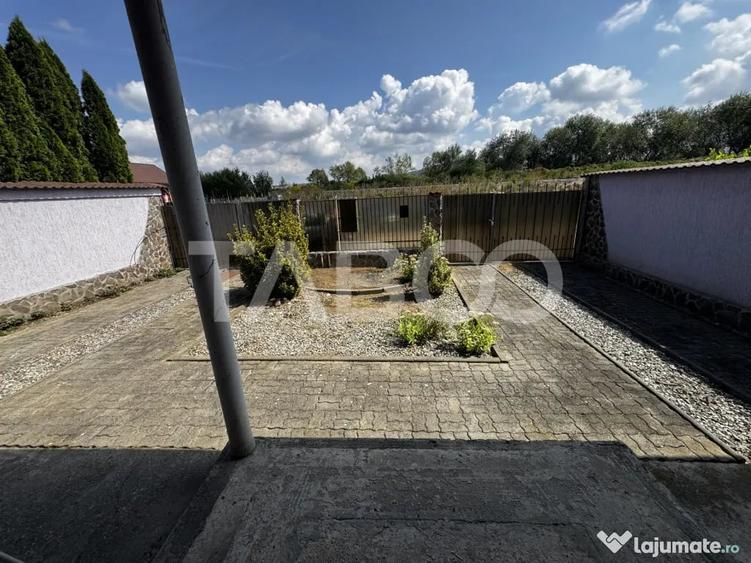 Casă cu 7 camere cu Teren 250 Mp în Central