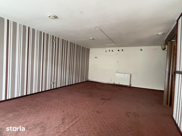 Spațiu comercial, de 120 mp, în Central