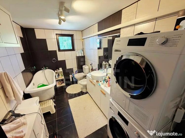 Casă cu 4 camere cu Teren 1000 Mp în Cârcea