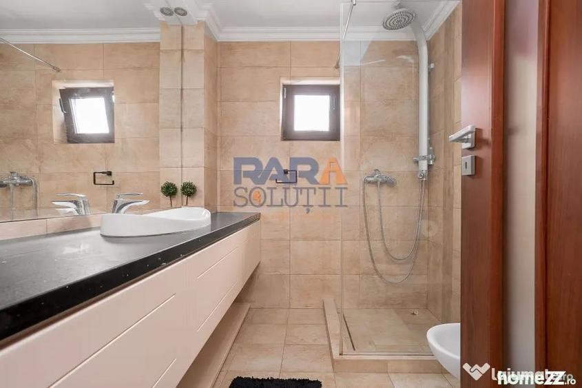 Casă cu 5 camere cu Teren 859 Mp în Central