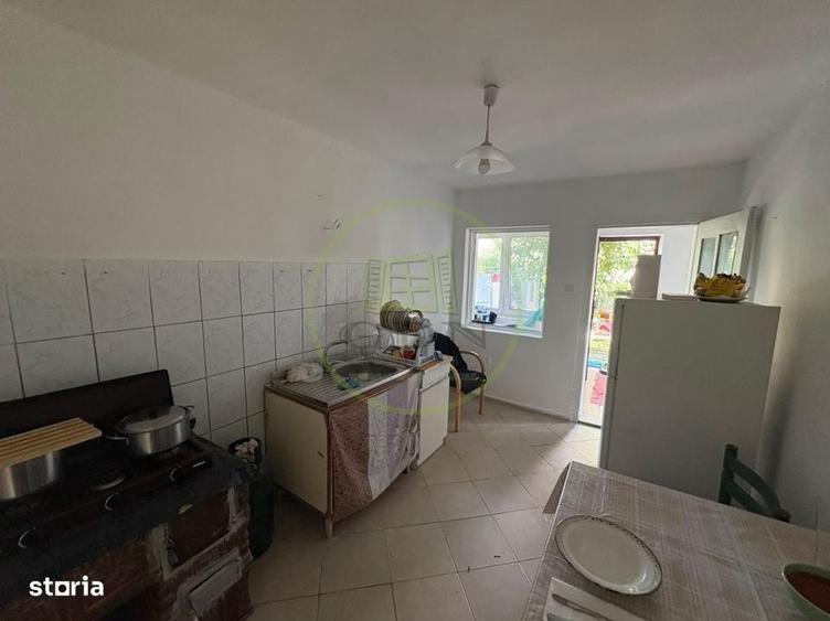 Casă cu 3 camere în Rotbav