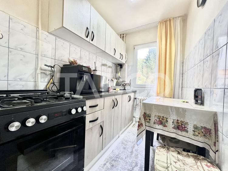 Apartament cu 3 camere semidecomandat, mobilat în Mănăștur