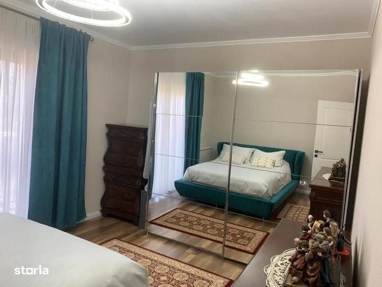 Casă cu 4 camere cu Teren 600 Mp în Sadu