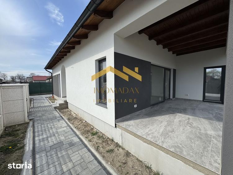 Casă cu 3 camere cu Teren 400 Mp în Sânmihaiu Român