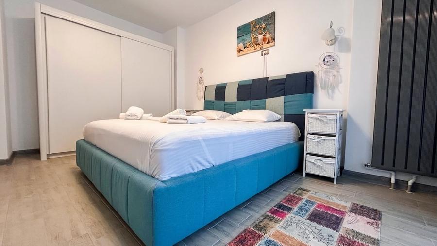 Apartament cu 2 camere semidecomandat, mobilat în Mamaia-Sat