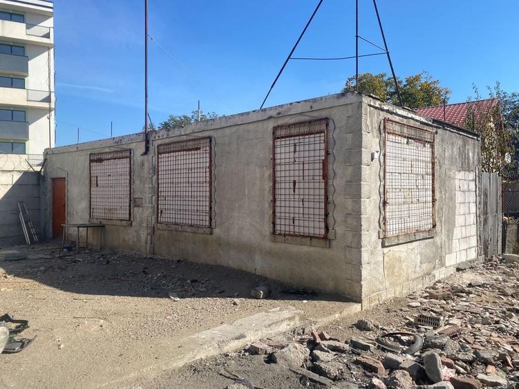 Casă cu 4 camere în Central