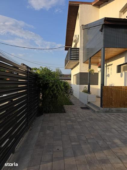 Casă cu 5 camere cu Teren 380 Mp în Berceni
