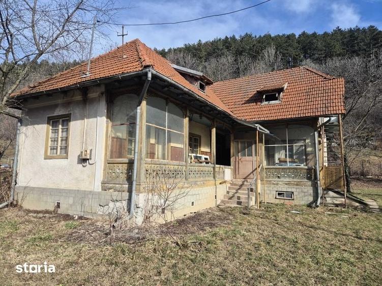 Casă cu 4 camere cu Teren 110 Mp în Posada